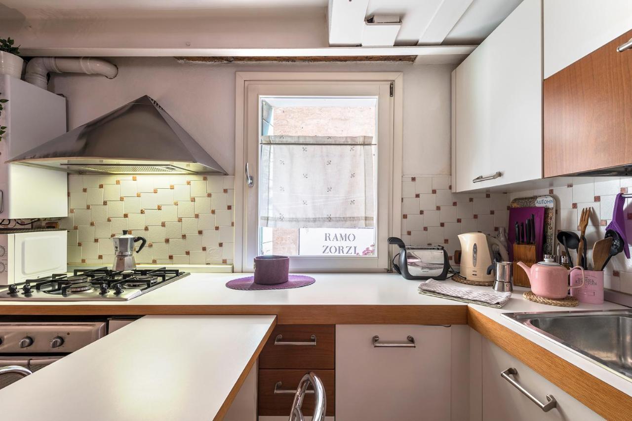 Piccolo - Cozy Studio In The Heart Of Authentic Venecia Exterior foto